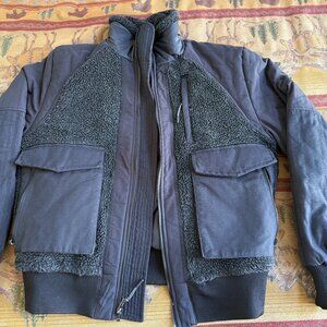 Bass Outdoor Black Quilted & Sherpa Bomber Jacket – Size Medium